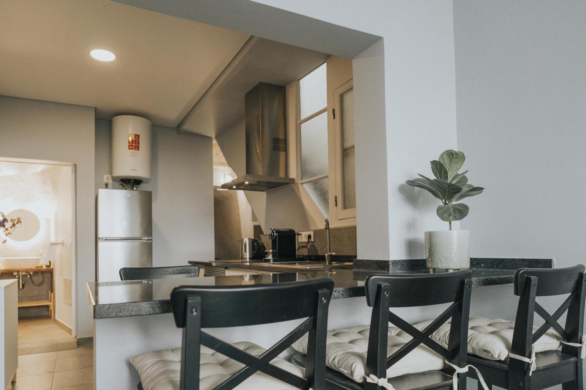 Pico Apartment'S Câmara de Lobos Exterior photo